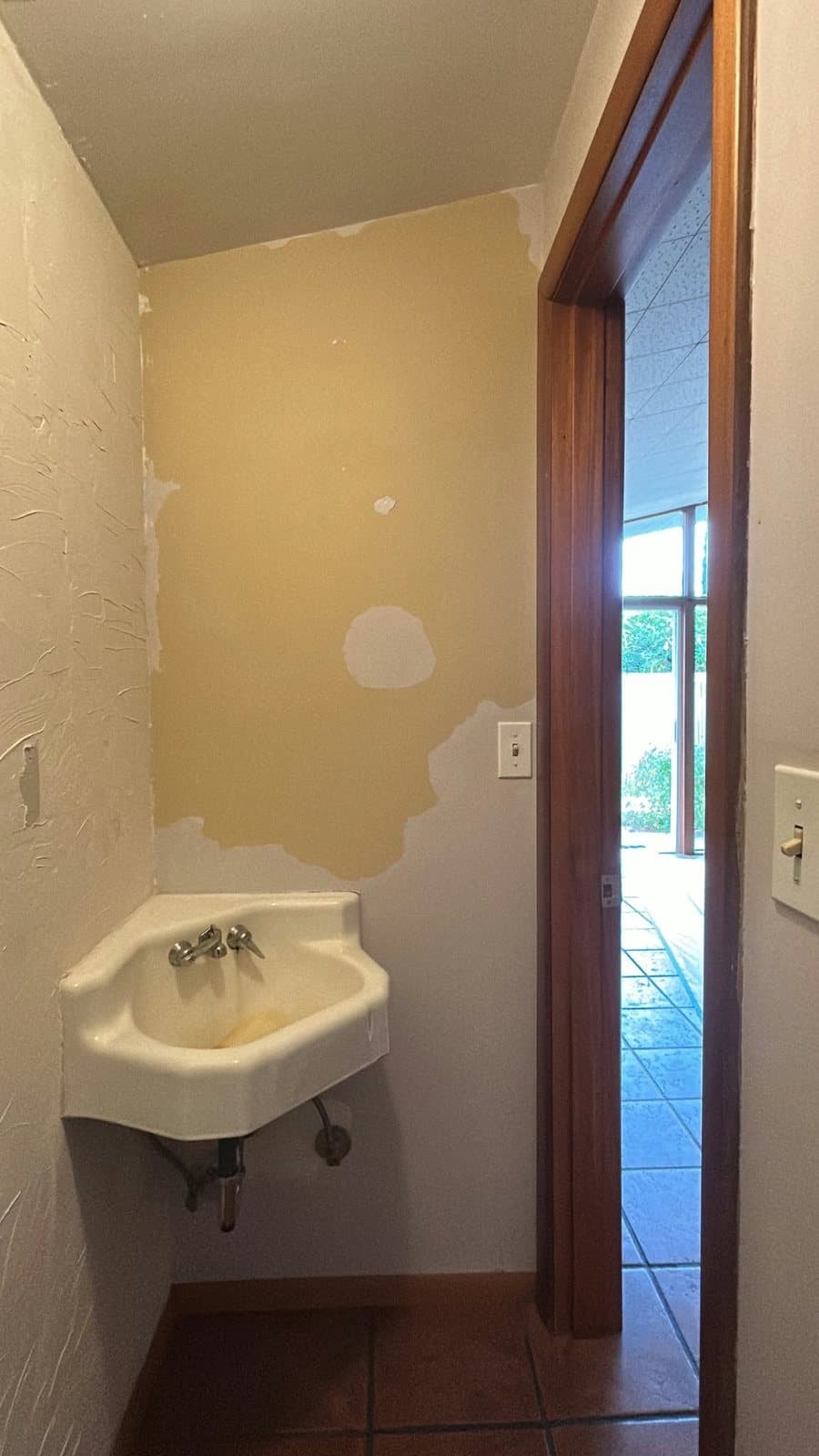 Half bath rebuild, before